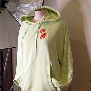 NIKE WORLD TOUR SWEATER